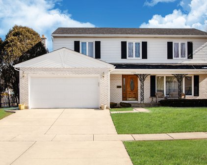1725 N Stratford Road, Arlington Heights