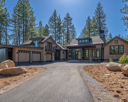 11582 Henness Road, Truckee