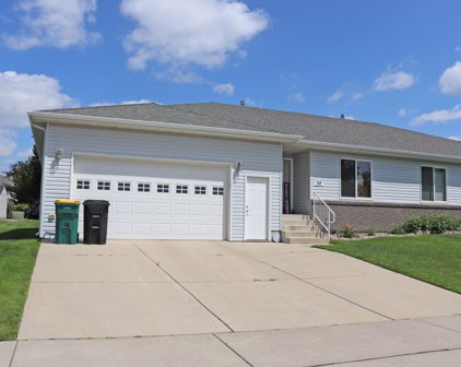 330 Calgary Avenue, Bismarck