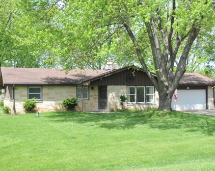 W172S7797 Lannon Dr, Muskego