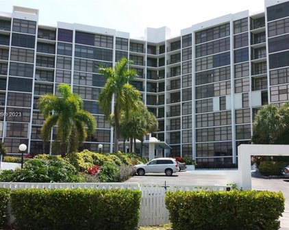 1000 Parkview Dr Unit #829, Hallandale Beach