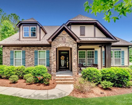 1402 Vickery  Drive, Matthews