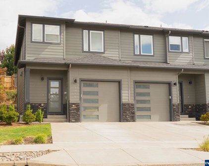 5936 Belknap Springs St, Salem
