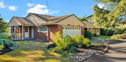 7615 6th Avenue, Tacoma