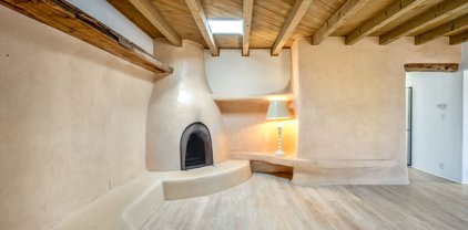 107 Huddleson Street, Santa Fe