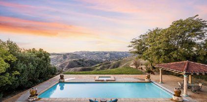 25511  Prado De Las Flores, Calabasas