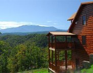 2002 Thistle Thorn Trl, Sevierville image