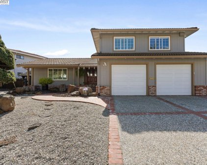 2027 Edgehill Ct, San Leandro