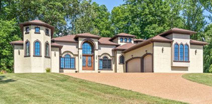 404 Carriage Ct, Clarksville
