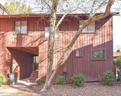 32 Fairway Lane, Peachtree City