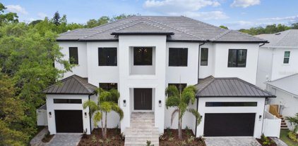 4825 W Sunset Boulevard, Tampa