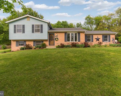 5350 Pommel Dr, Mount Airy