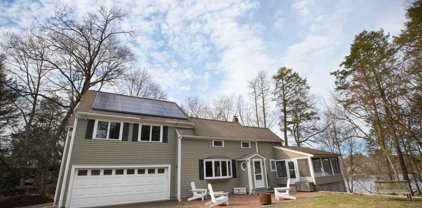 17 Knollwood Lane, Wayland