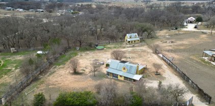 401 Hermann Sons Rd, Comfort