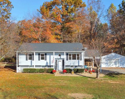 1203 Long Acre Rd, Palmyra