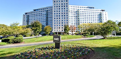 10401 Grosvenor Pl Unit #525, Rockville