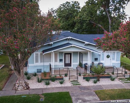 210 Clemens Ave, New Braunfels