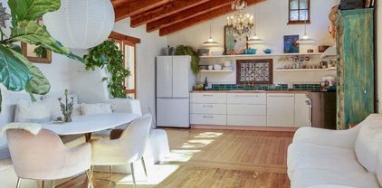 762 1/2 W Manhattan Avenue, Santa Fe
