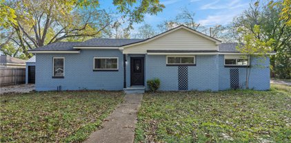 805 Ave E, Moody