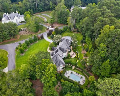 100 E Chambord Nw Drive, Atlanta