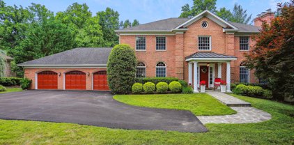 9808 Kentsdale Dr, Potomac