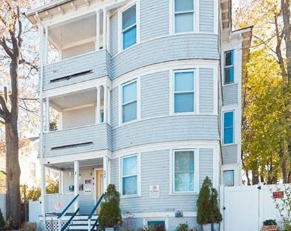 1 Freeland Ter, Worcester