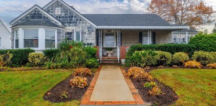 208 Fairway Road, Lido Beach