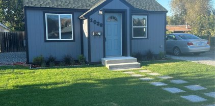 1038 Dakota St Street, Wenatchee