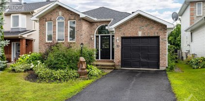 70 STONEPATH Crescent, Stittsville