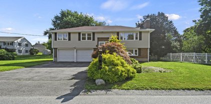 11 Randall Drive, Burlington