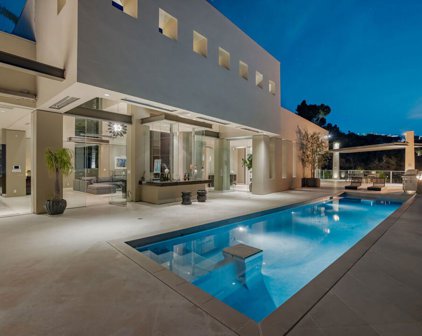 9405 Sierra Mar Place, Los Angeles