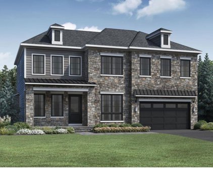 1 Sequoia Circle Unit #1, Manhasset