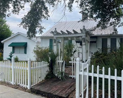 106 St. Ann  Street, Madisonville