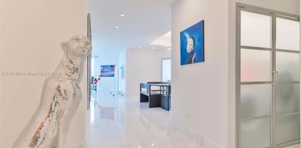 848 Brickell Key Dr Unit #4201, Miami