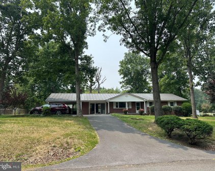 110 Laurel Hill Dr, Stephens City