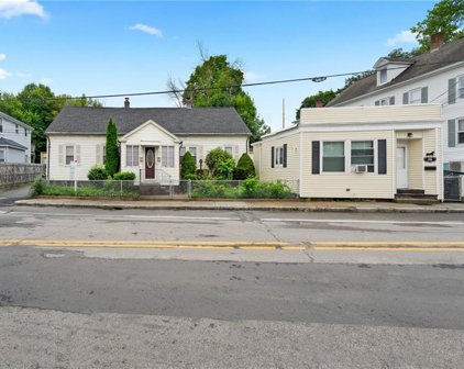 59 E Main Street, West Warwick