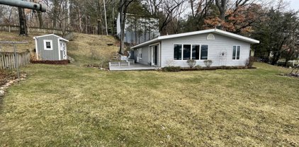 3122 N Blackstone Avenue, Colon