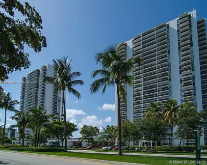 3675 N Country Club Dr Unit #1001, Aventura