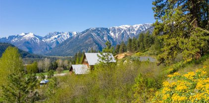 10690 Fox Road, Leavenworth