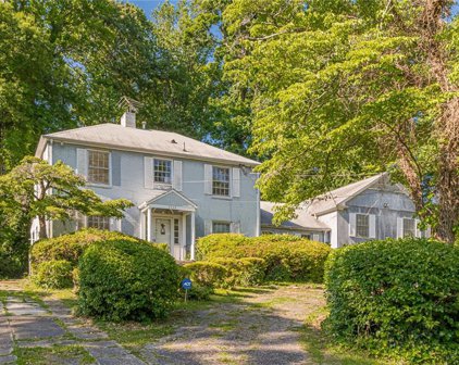 2049 Walker Avenue, College Park