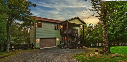 215 N Pinnacle Ridge Road, Beech Mountain