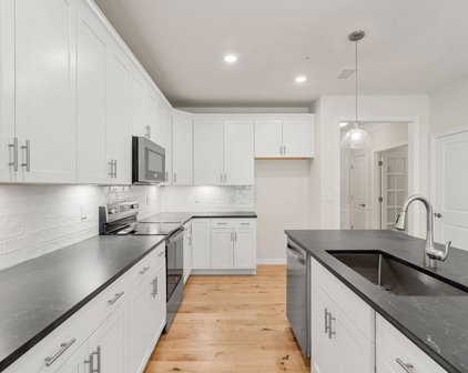 401 Emery Lane Unit 103, Sudbury
