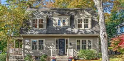 12 Curve St, Wellesley
