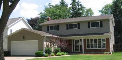 415 E Knob Hill Drive, Arlington Heights