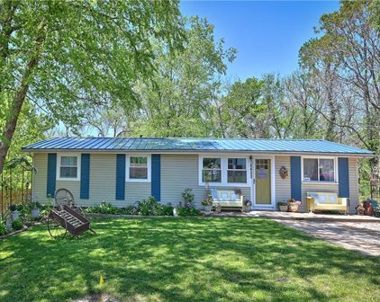 6400 River Road, Pleasant Valley