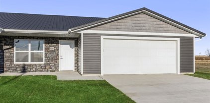 158 Towne Centre Dr, Urbana