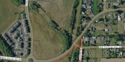 ` Knox Butte Rd & Pitt St