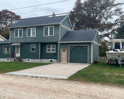130 Pequot Drive, Charlestown