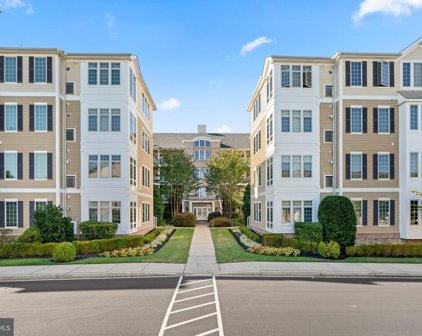 8820 Shining Oceans Way Unit #305, Columbia