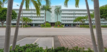 700 Ne 14th Ave Unit #204, Hallandale Beach